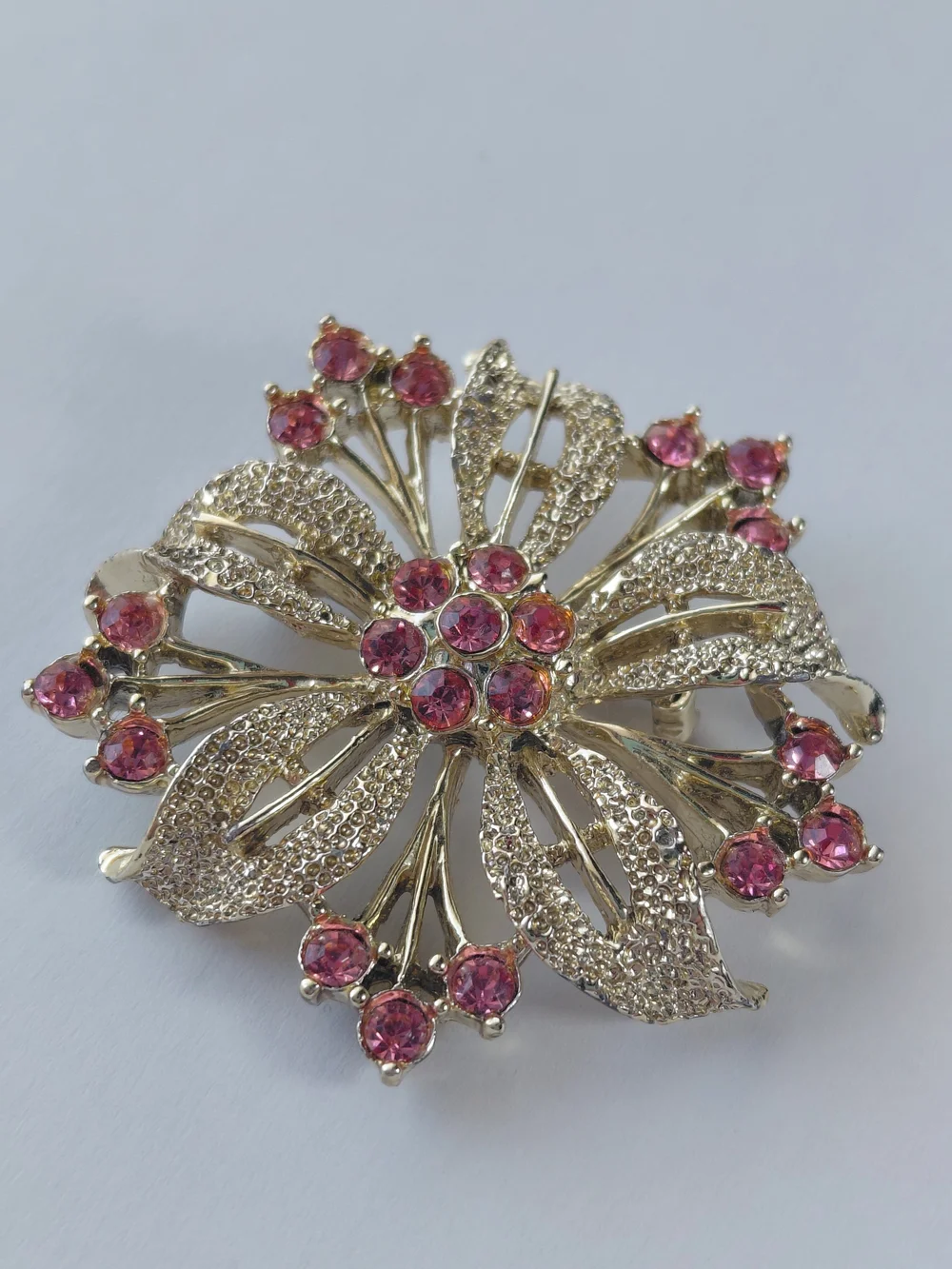 Vintage Flower Starburst with Pink Crystals Gold Tone Brooch Pin